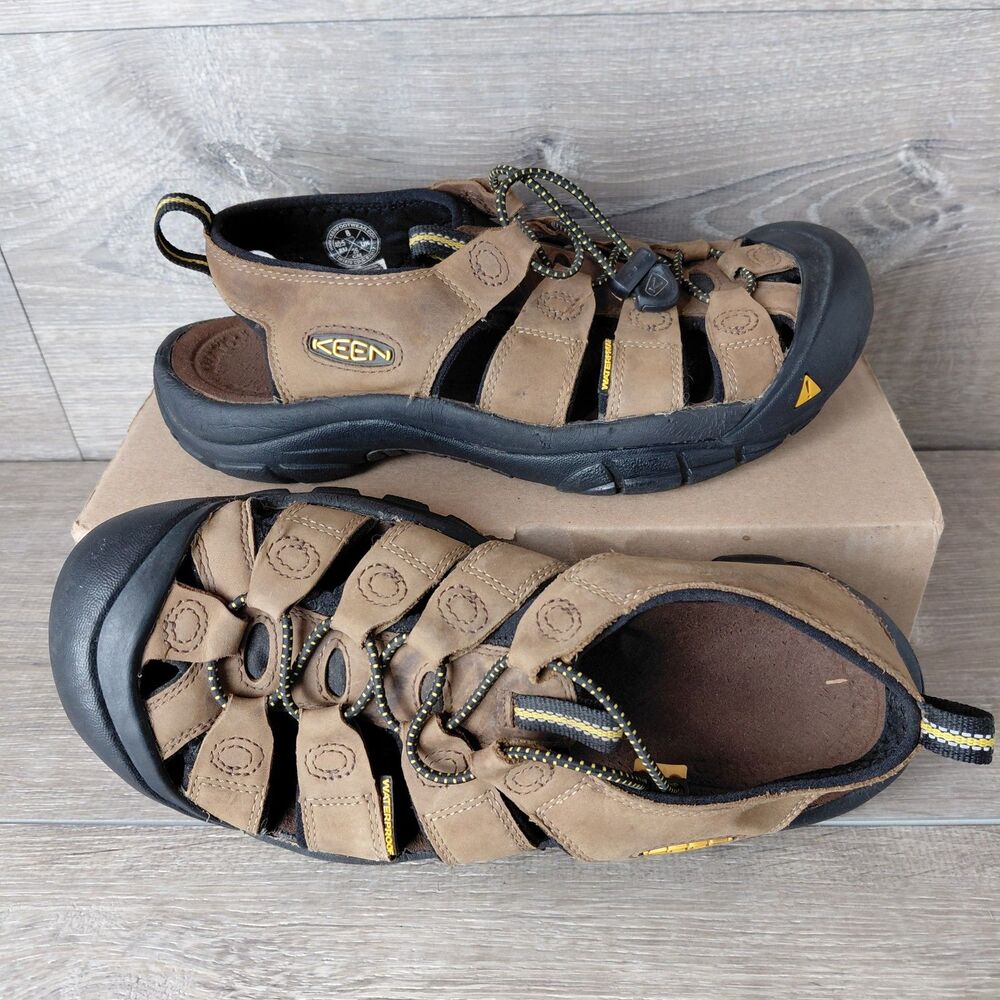 KEEN Newport H2 Sandals Mens 8 Brown Leather Waterproof Hiking Fisherman Shoes